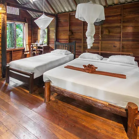 Khao Sok Riverside Cottages-2