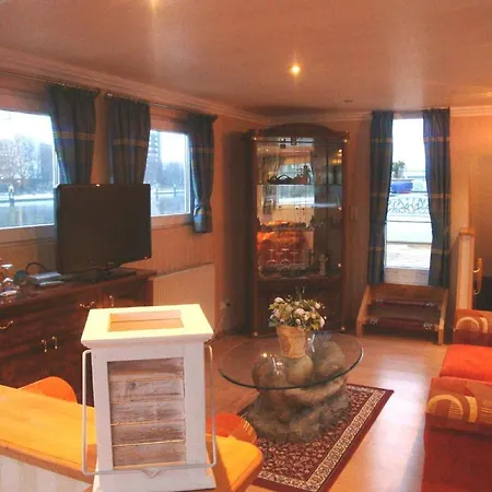 Hotelschiff Perle Bremen-2