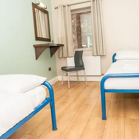 Isaacs Hostel-3