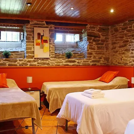 Aqua Rooms Sarria-3