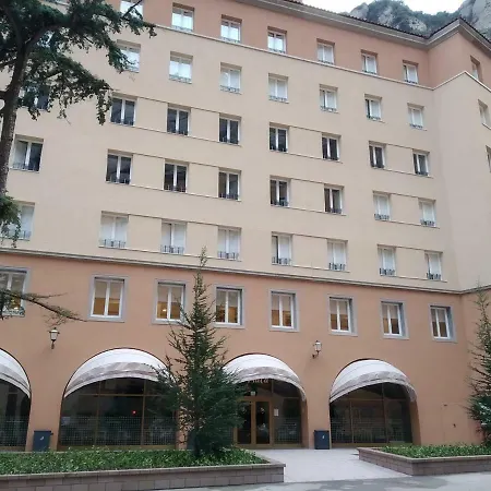 Alberg Abat Oliba-3