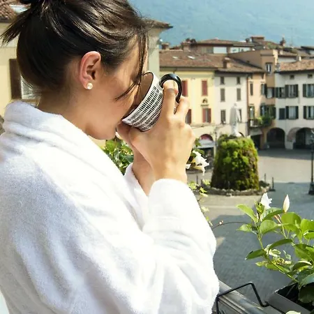 La Quadra Suites - The Super Central Apartments In Iseo, With Daily Housekeeping Included!-2