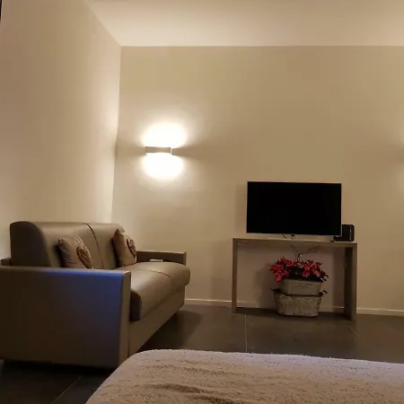 Home "Suite" Home-3