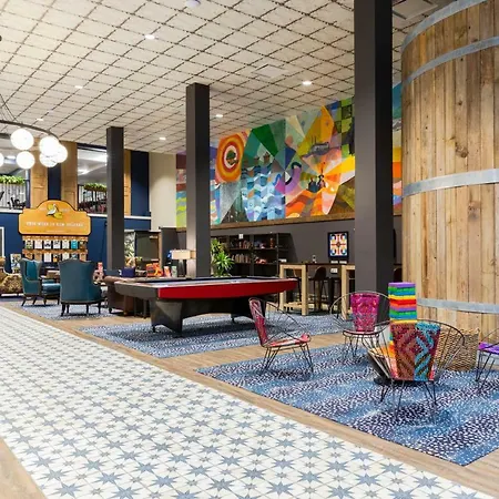 Hi New Orleans Hostel-3