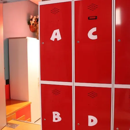 Urban Hostel-2