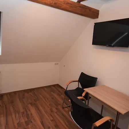 Nuertingen Zimmer Mit Gemeinschaftsraeumen-2