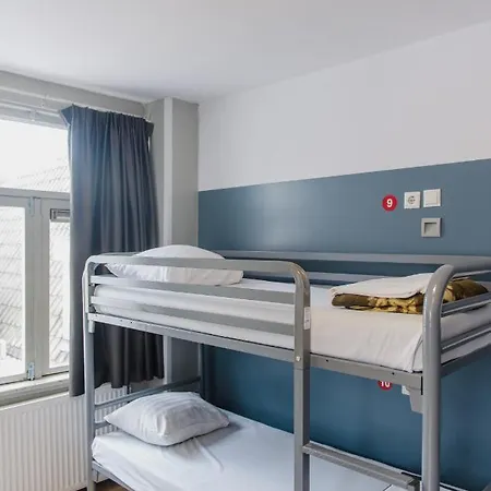 Hostel Warmoes Amsterdam-2