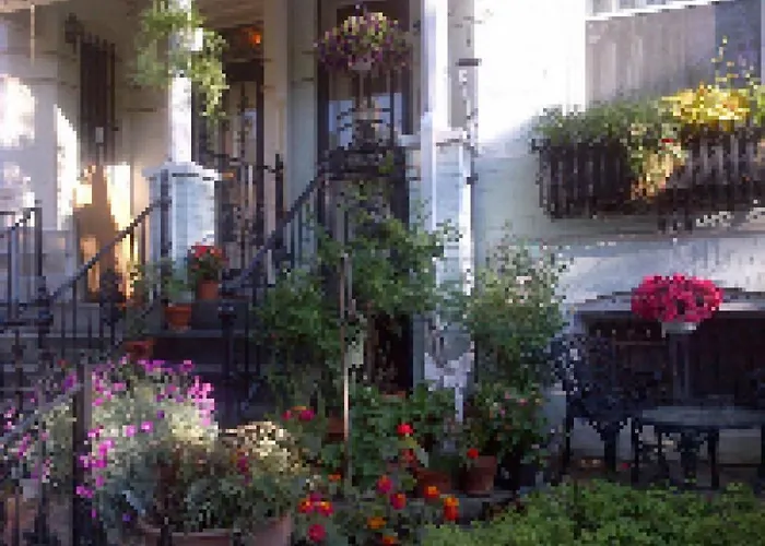 Ledroit Park Renaissance Bed And Breakfast