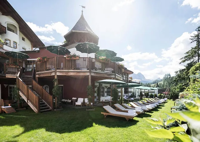 Hotel Con Piscina Rosa Alpina & Spa