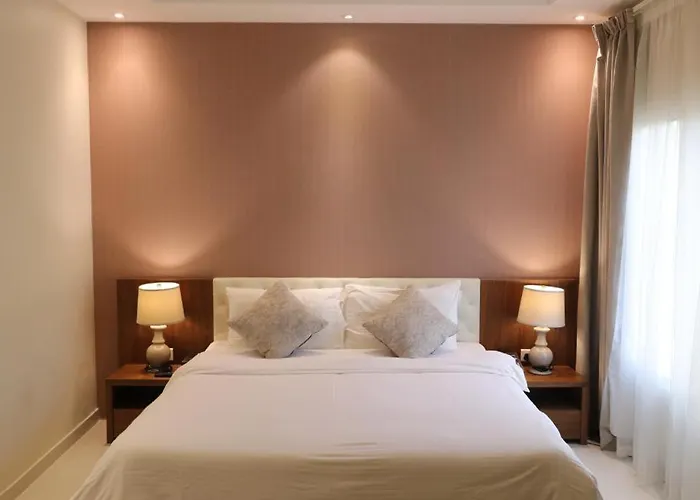 Private Villa: Beach Time Villas Hotel