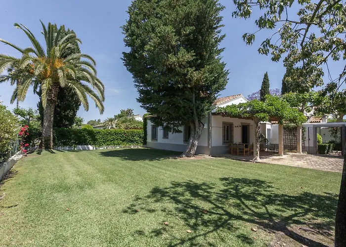 Villa con piscina: El Cortijo De Los Mimbrales
