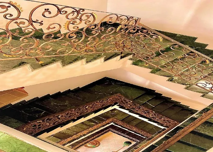 Cheap hotel: Rotana Hotel