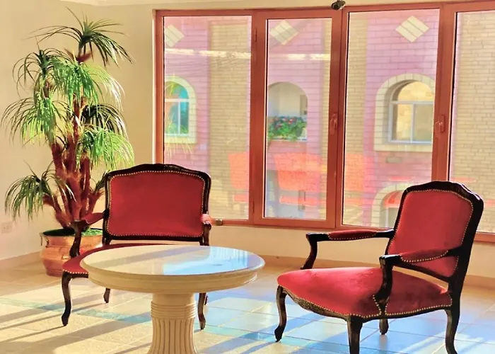 Cheap hotel: Rotana Hotel