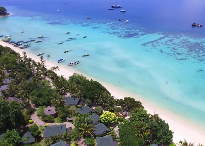 Kid friendly hotel Phi Phi Holiday , Leam Tong Beach
