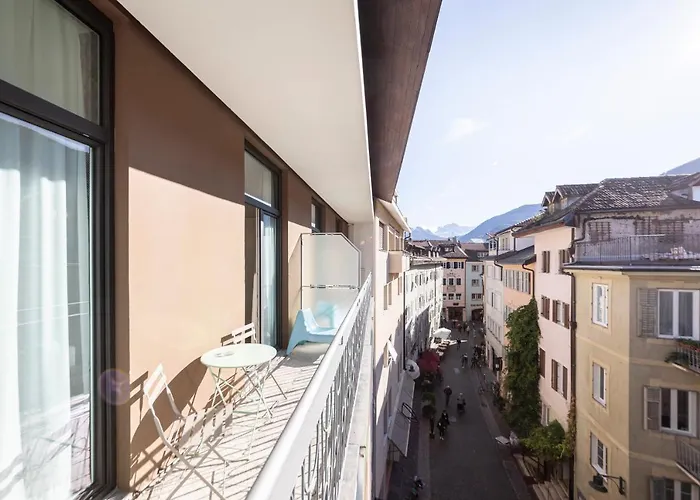 Cheap hotel: Stay Cooper L Capitol Rooms