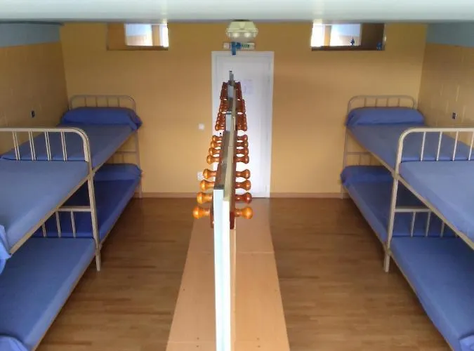 Albergue De Peregrinos Santiago Apostol Puente la Reina