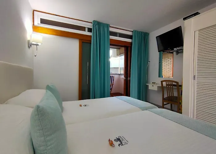 Apartamentos El Paseo