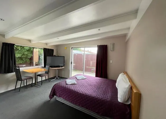 Blenheim Road Motor Lodge
