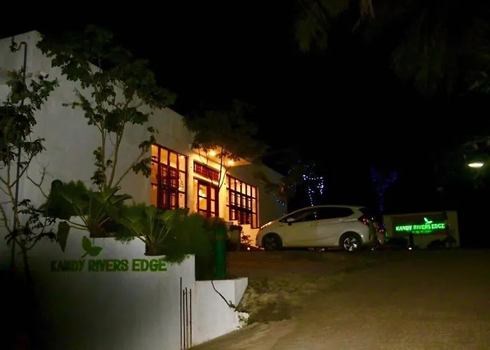Resort: Kandy Rivers Edge Nature Resort