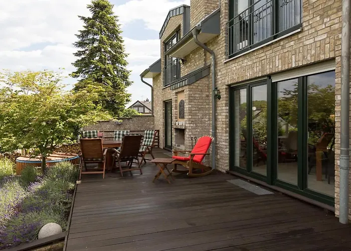B&B: Schönste Lage am Rhein in unmittelbarer Stadtnähe, B&B
