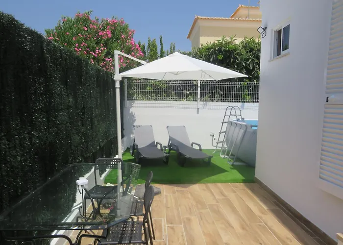 Moradia Geminada V2- Piscina Privada