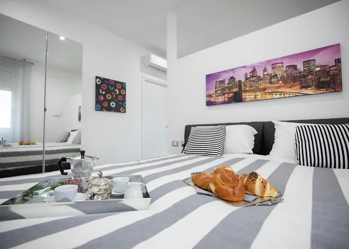 Napolidays Toledo Apartment By Dimorra