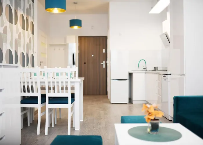 Sunset Resort, Nadmorska 106