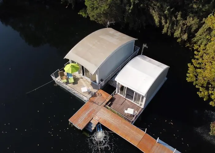 Floating House Embé Experience