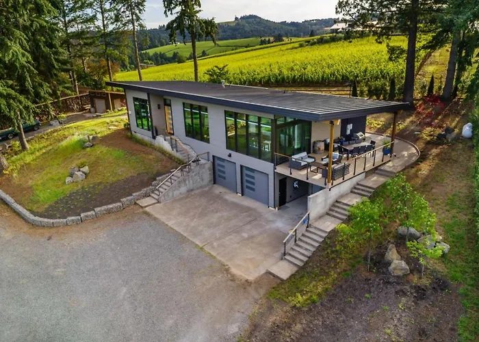 Vacation rental: Dundee Hills Villa