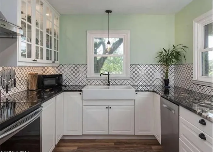 Cozy Convenience, Private Home 5Mins To Biltmore