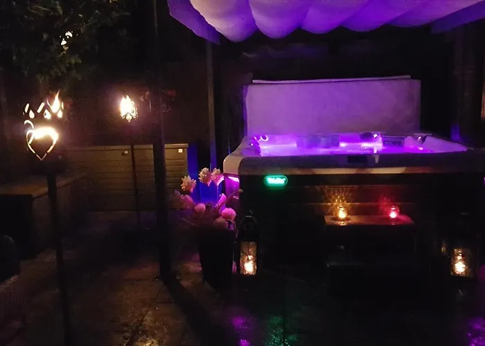 Whirlpool Suite Marrakesch-Lounge