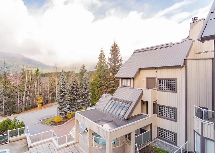 Villa: Wildwood Lodge By Outpost Whistler