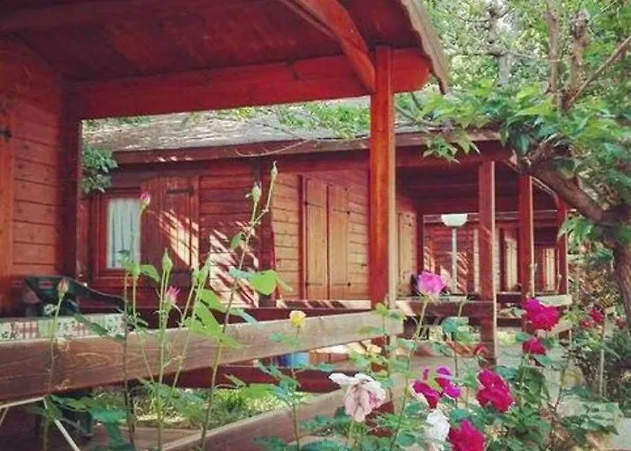 Bungalow & Camping Fuente De Regrustan