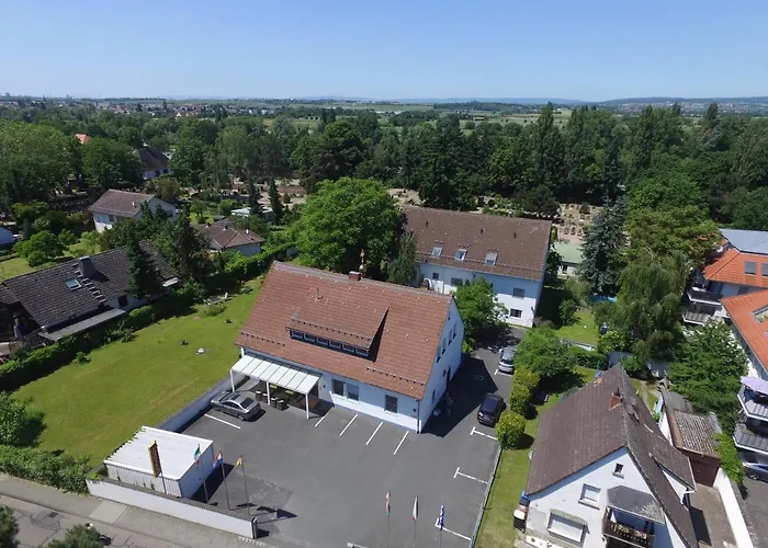 Hotel familiar: Hotel Attaché