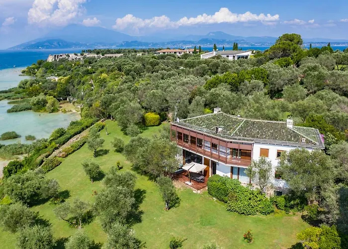 La villa: Villa Giustiniani