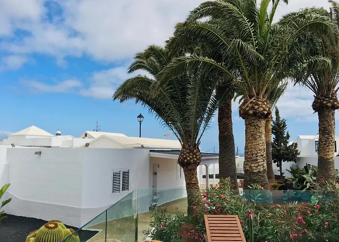 Apartamentos Anjomacar B