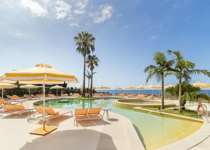Hotel familiar: Next - By Savoy Signature
