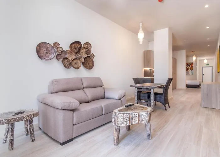 Tarifa Suites By Qhotels