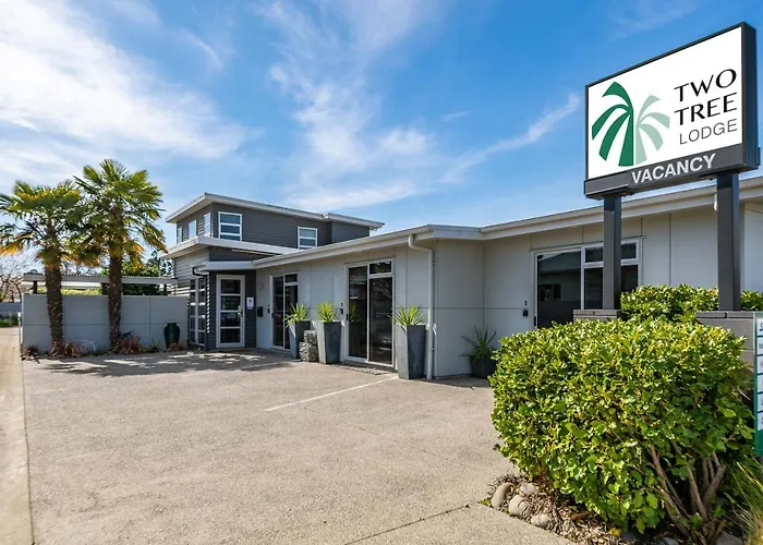 Two Tree Motel & Lodge