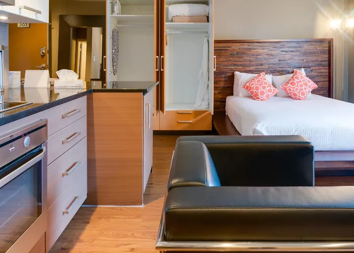 Self catering: Nuvo Hotel Suites For Residence