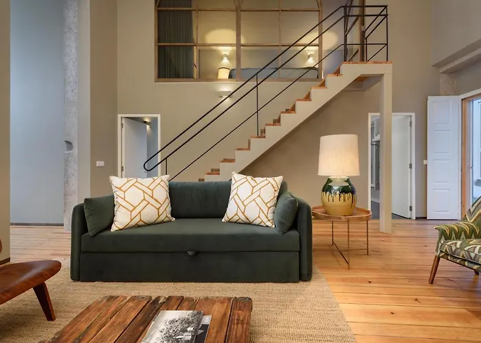 Ferienvermietung: Condes De Azevedo Palace Apartments