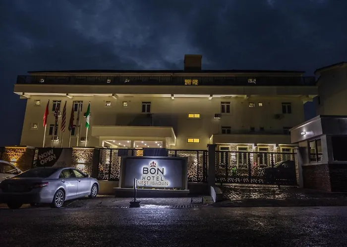 Central hotel: The Willows Nest Hotel Ibadan