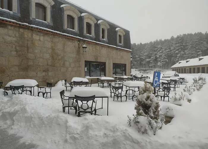  Parador De Gredos