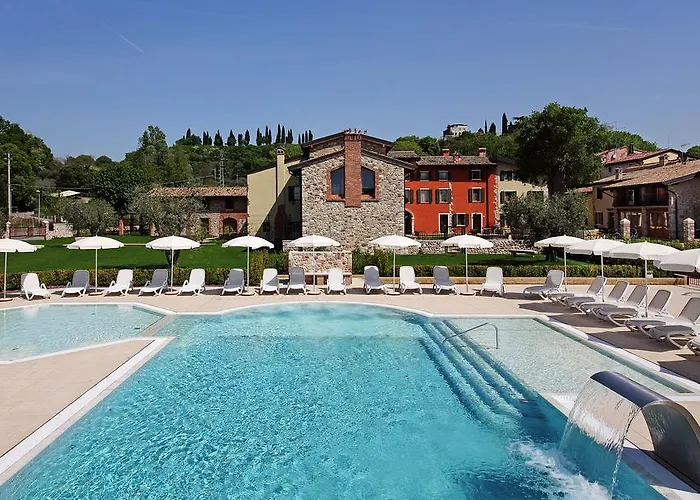  Borgo Mondragon