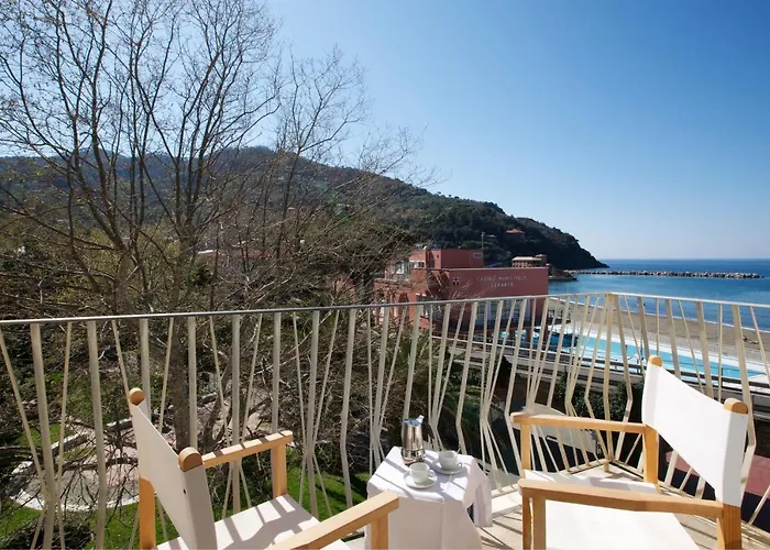 Riviera Apartments Levanto