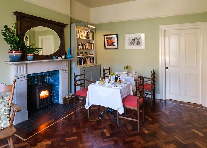 Ravenhill House