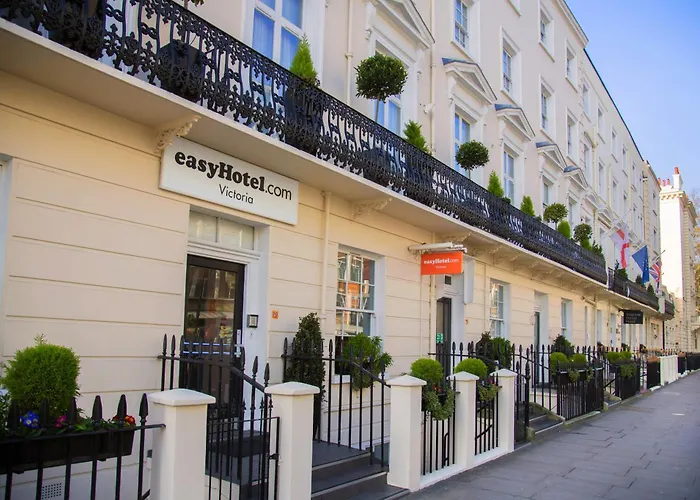 Easyhotel Victoria