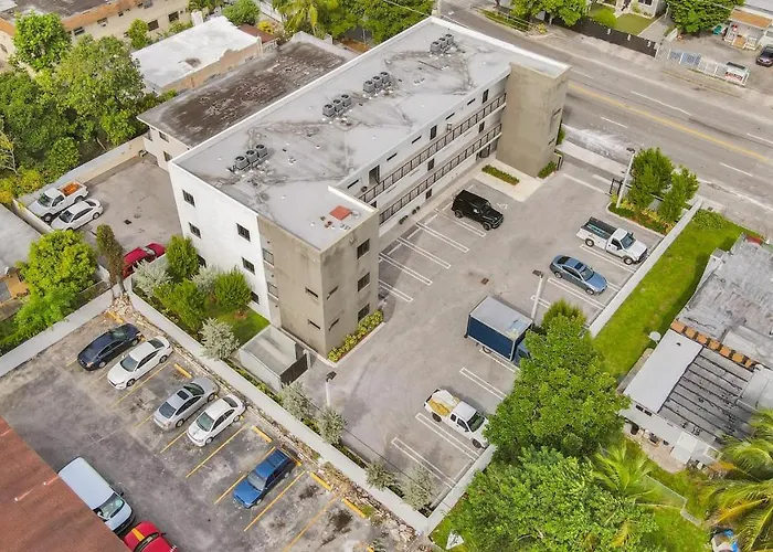 Renzzi Wynwood Apartments