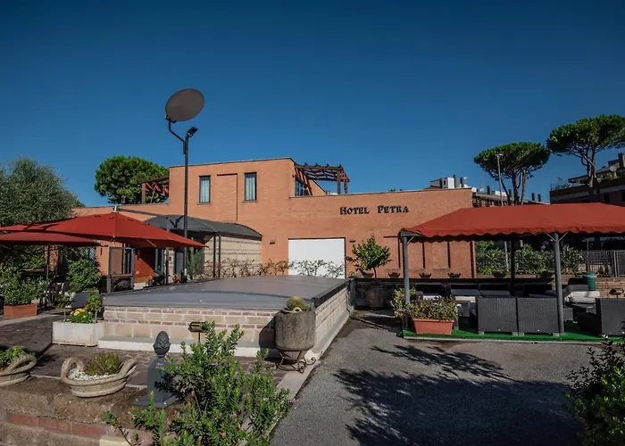Airport Hotel: Hotel Petra