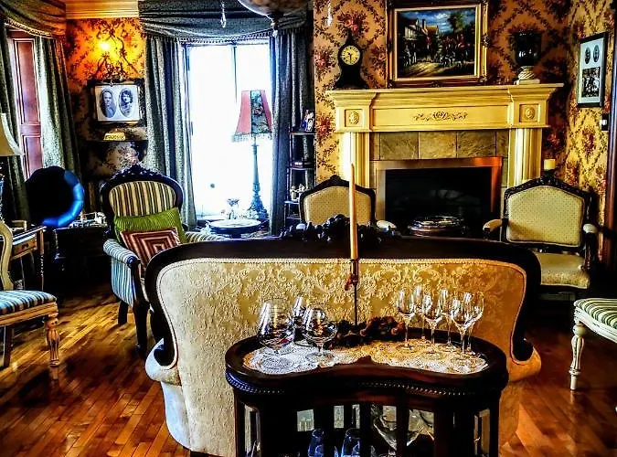 Central hotel: Auberge J.A Moisan